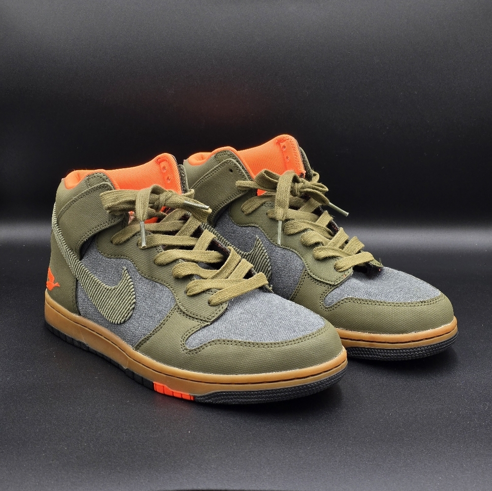 Nike Dunk Comfort "Swoosh Social Club" Edition- Men's Size 9.5